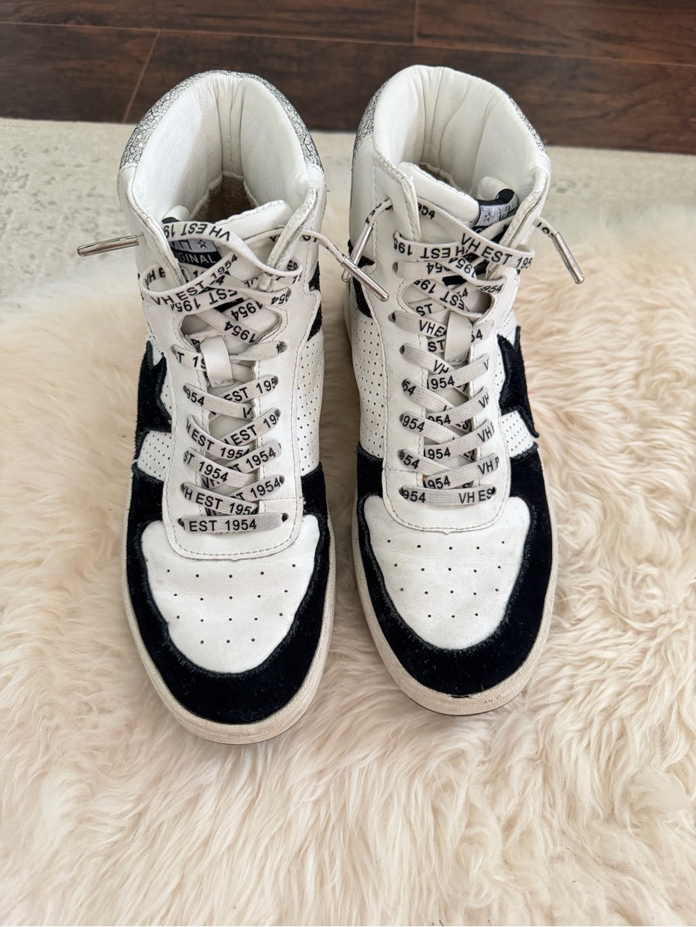 Vintage Havana Black & White High-Top Star Sneakers Women’s Sz 8 - Picture 2 of 5